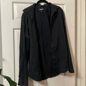 Men’s express performance dress shirt, never worn size medium